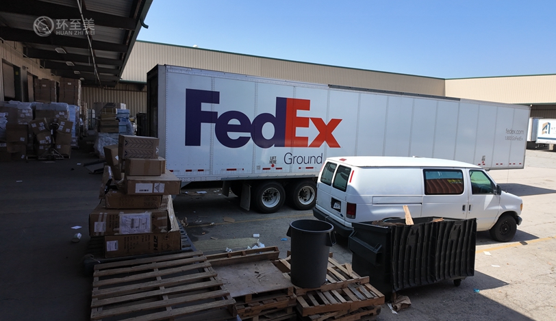 UPS/FedEx/USPS派送费用对比：哪家更划算？