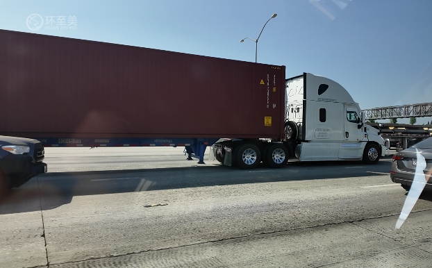 美国53尺集装箱卡车：掌握这5个关键变量，轻松预判成本！