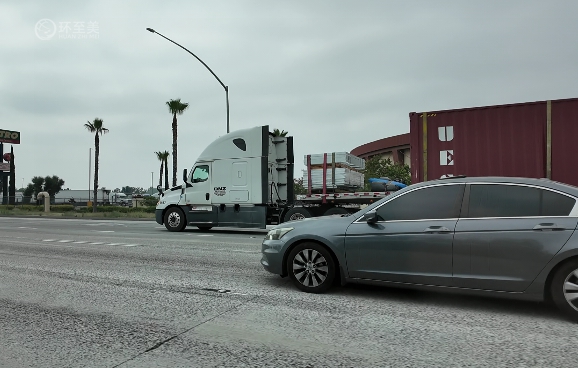 美国后端卡派服务优势：时效快、覆盖广的尾程选择