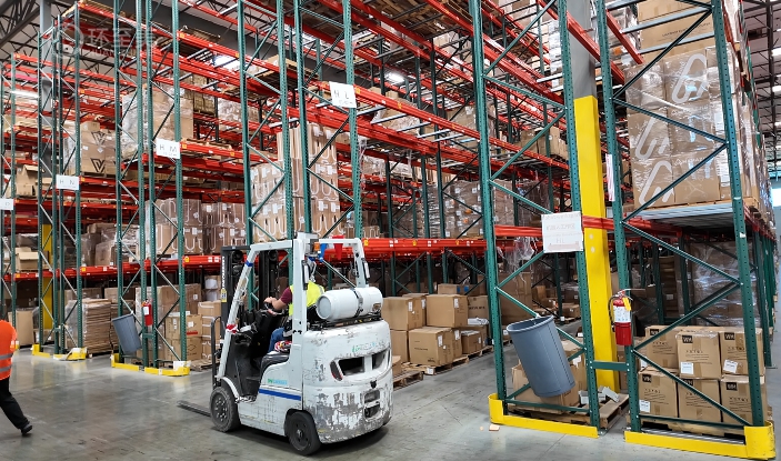 海外仓库存怎么管？告别积压与断货的智能备货公式