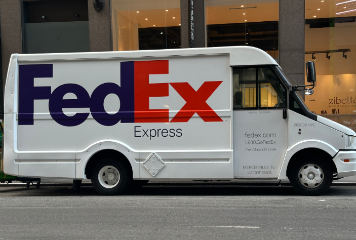 为什么你的 FedEx 账单总有额外扣费？教你一招看清猫腻